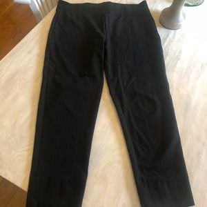 Black cropped pants. Size large by Zoe & Phoebe.